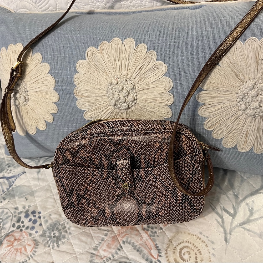 Genuine Leather Gili Crossbody purse